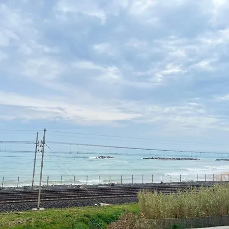 Vista Sull'adriatico * צ'יביטאנובה מארקה